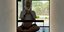 Η Βικυ Κάβουρα κάνει πιλάτες με φουσκωμένη κοιλίτσα